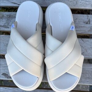 TOMS Women's Ivory Crisscross Sandals